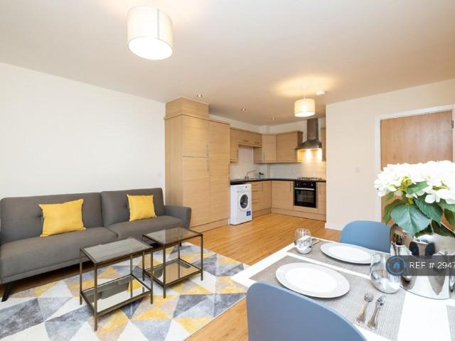 Flat for rent in Sydenham, Green Close