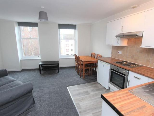 Apartment for rent in Stenhouse, Scotland