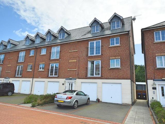Flat for rent in Penygloddfa, Newtown