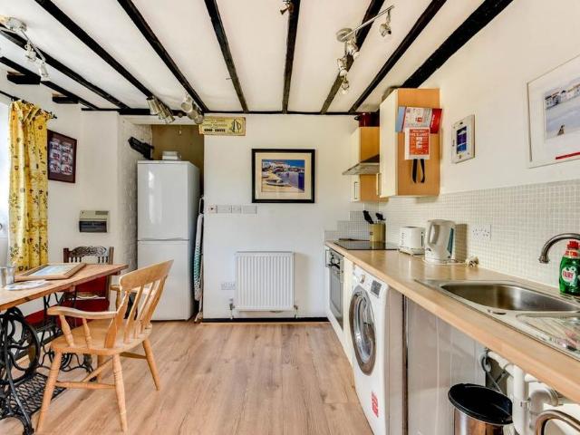 Apartment for rent in Fishersgate, West Sussex