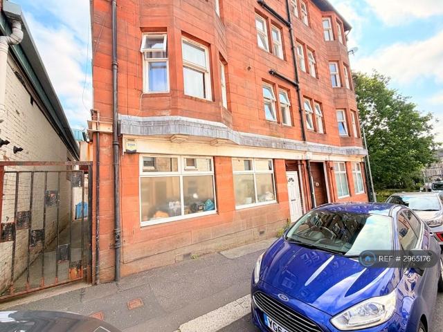 Flat for rent in Castlehead, Glenburn
