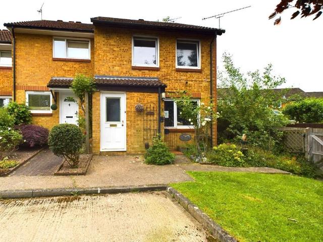 Flat for rent in Glynde, West Sussex