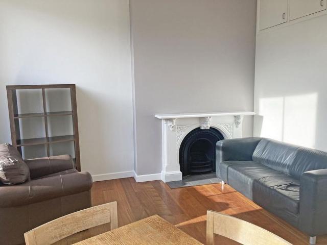 Apartment for rent in Earlsfield, Greater London