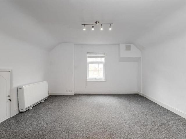 Apartment for rent in Holywell