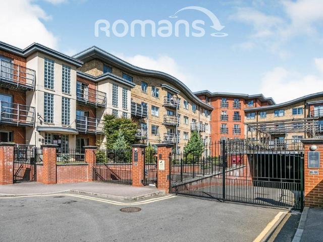 Flat for rent in Reading