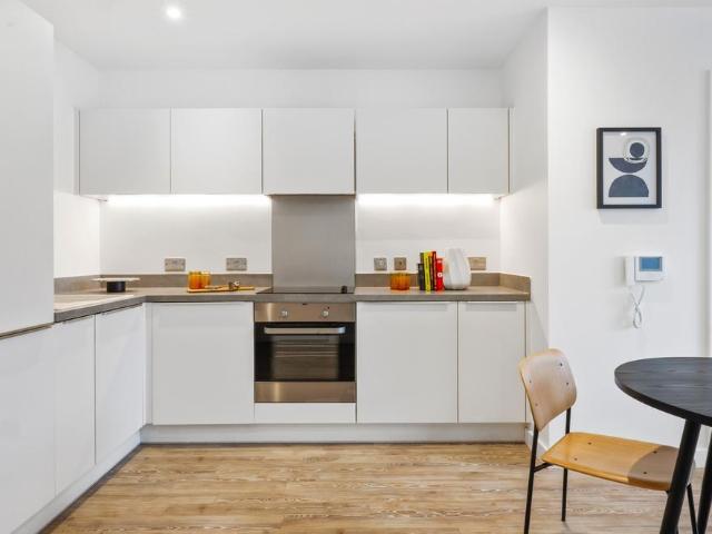 Flat for rent in Brompton, Gillingham