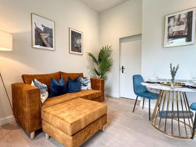 Apartment for rent in Saint George's, Netherthorpe