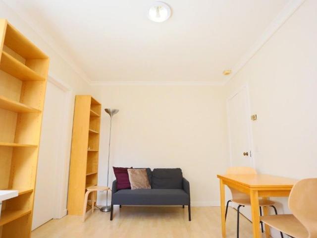 Apartment for rent in Southside, Scotland