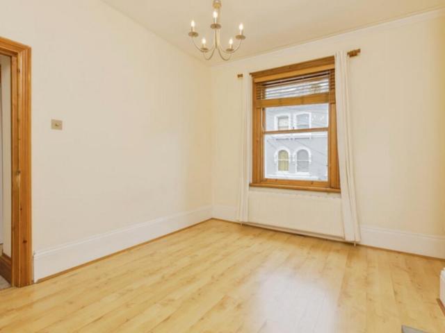 Apartment for rent in St James, Sandown Park