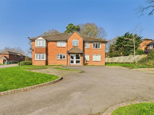 Flat for rent in Newell Green