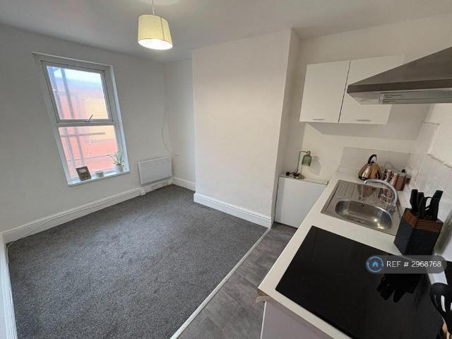 Flat for rent in Foxhall, Blackpool