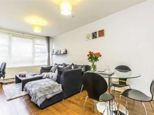 Apartment for rent in Ham, Greater London