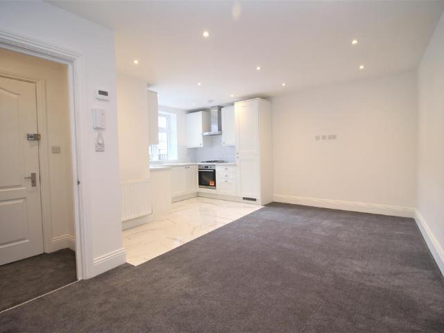 Flat for rent in Cat Hill, Isle Of Man