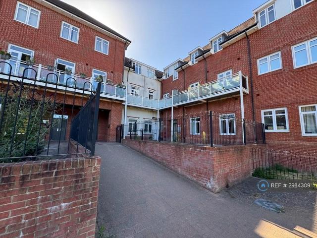 Flat for rent in Hart, Hampshire