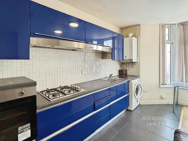 Flat for rent in Plasnewydd, Falcon Lodge