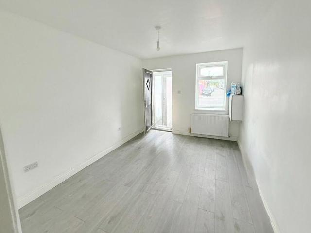 Apartment for rent in Pendock, Greater Manchester