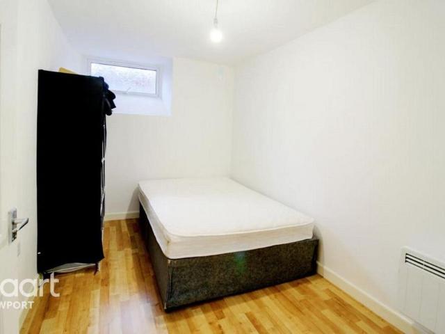 Apartment for rent in Stow Hill, Wales
