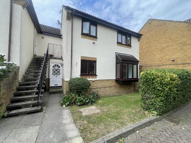 Flat for rent in Epping, Essex