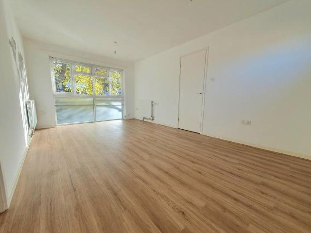 Apartment for rent in Heigham Grove, East Bank