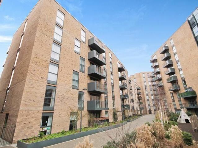 Apartment for rent in Wealdstone, Greater London