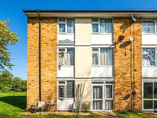 Flat for rent in Reading