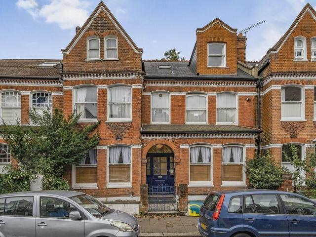 Flat for rent in Balham, Greater London