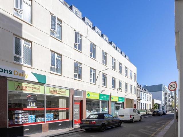Apartment for rent in St Helier, Greater London