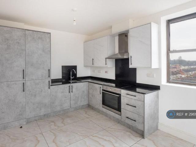 Apartment for rent in Rodbourne, Swindon