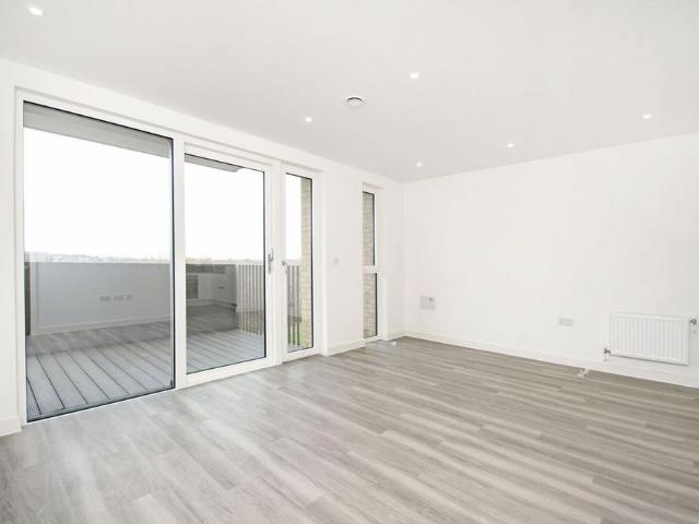 Apartment for rent in West Hendon, The Hyde