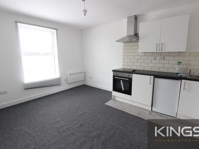 Apartment for rent in Helford, Hampshire