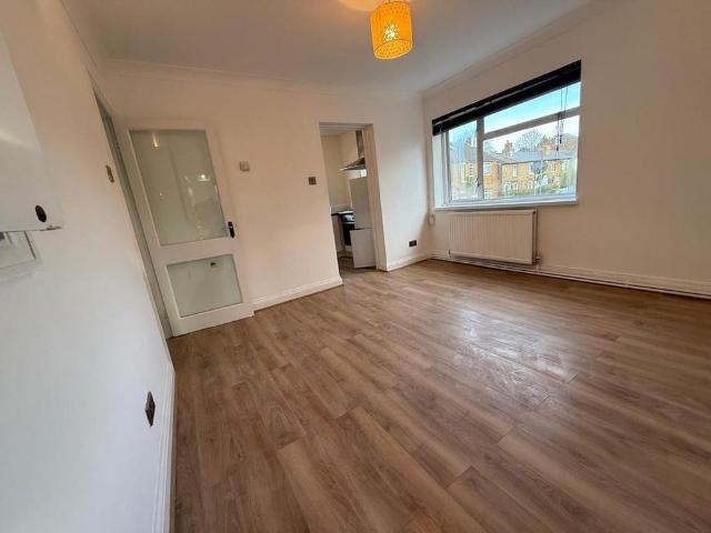 Apartment for rent in Bushey, Bushey Heath