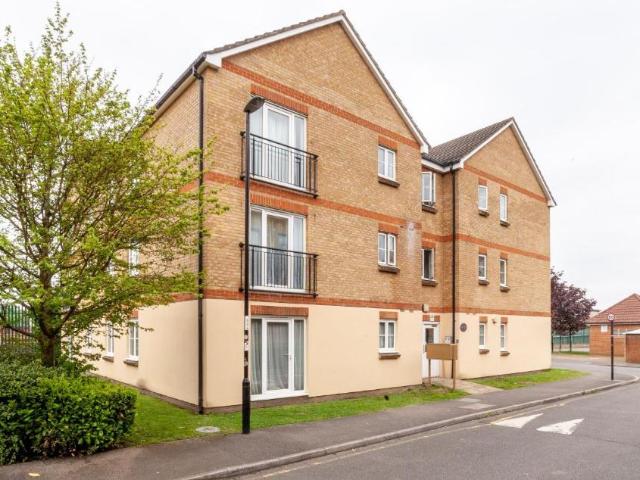 Flat for rent in London Borough of Croydon, Addiscombe