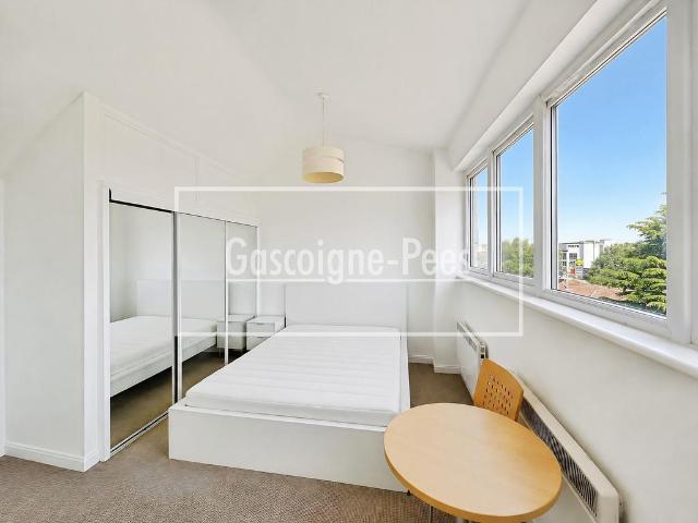 Flat for rent in Slough