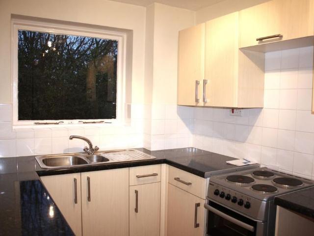Apartment for rent in Woodhall Farm, Pouchen End