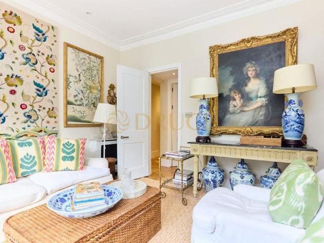 Apartment for rent in Kensington, Greater London