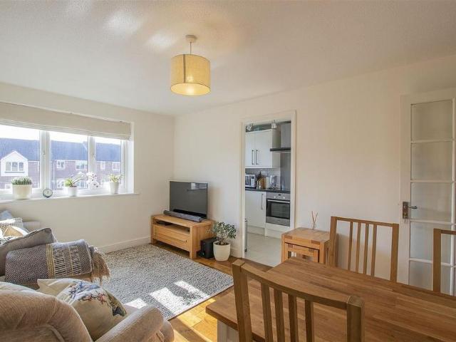 Apartment for rent in Carterhatch, Greater London
