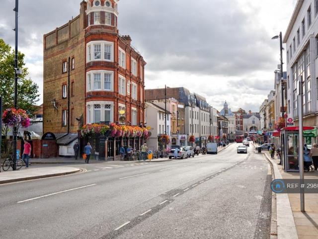 Flat for rent in St Margarets, Greater London