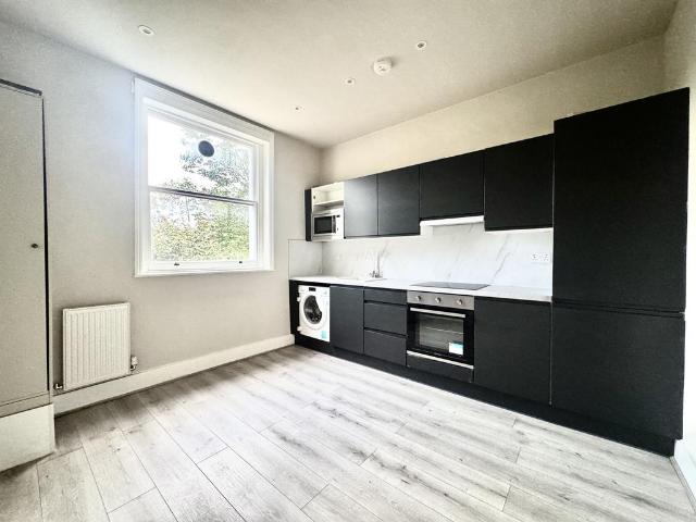 Flat for rent in West Norwood, Greater London