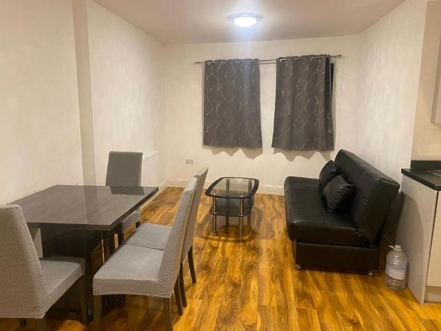 Apartment for rent in London Borough of Hounslow, Greater London