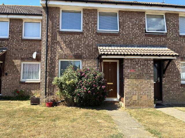 Flat for rent in Peacehaven, Iford