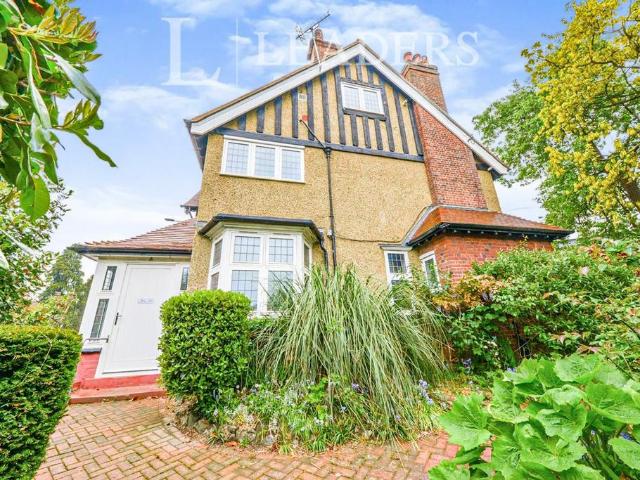 Flat for rent in St Albans, Five Acres