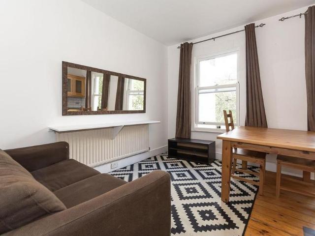 Apartment for rent in London Borough of Merton, Greater London