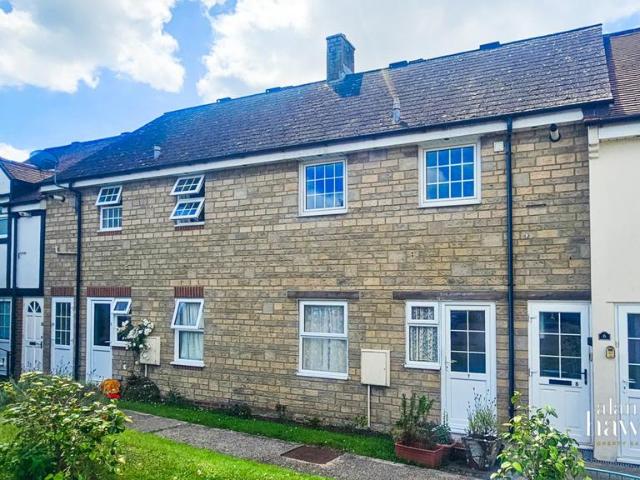Flat for rent in Royal Wootton Bassett, Wiltshire