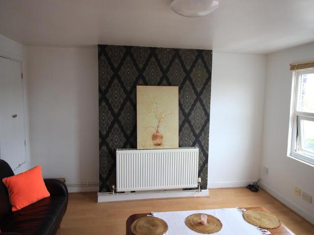 Flat for rent in Reading West, Reading