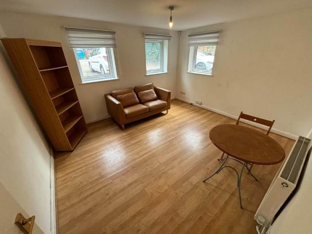 Flat for rent in Georgia, Greater Manchester