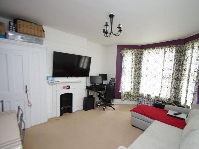 Apartment for rent in Holywell Estate, North Watford