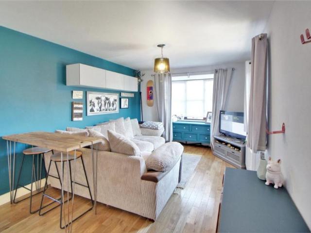 Apartment for rent in Westborough, Surrey