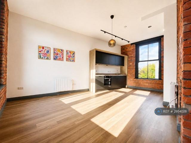 Flat for rent in Wigan, Greater Manchester