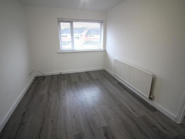 Apartment for rent in Burnedge, Greater Manchester