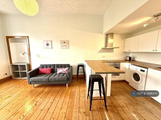Flat for rent in Southside, Scotland